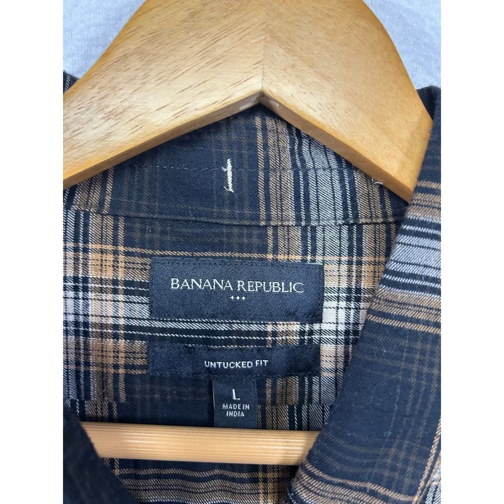 Dark Academia Banana Republic Mens Large Black Brown Plaid Untucked Button Down